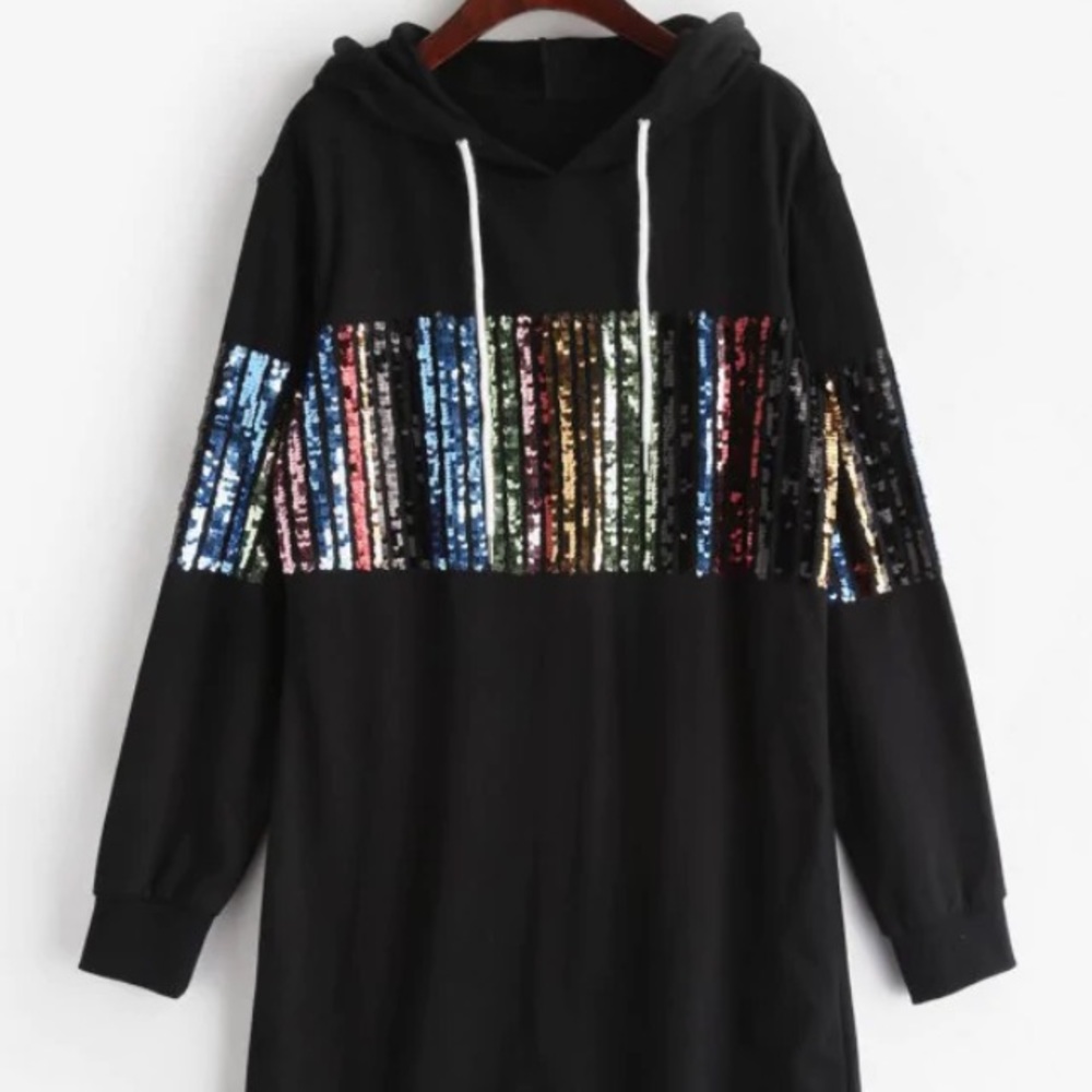 Long sleeve dress with hoodie .